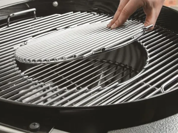Weber Master Touch 22-Inch Charcoal Grill With Gourmet BBQ System Cooking Grate - Black