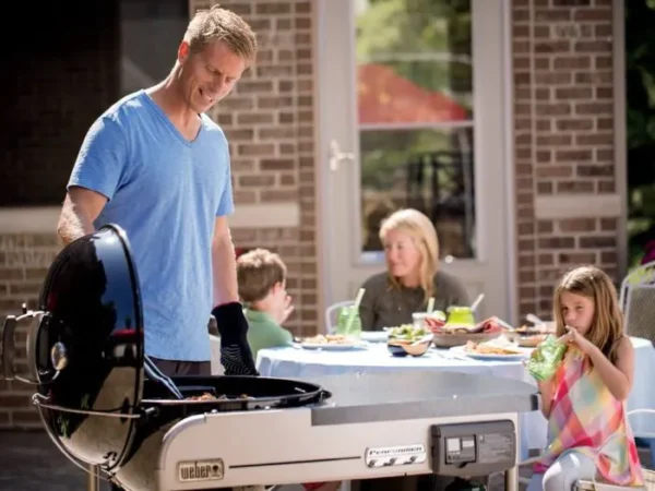 Weber Performer Deluxe 22-Inch Freestanding Charcoal Grill - Black